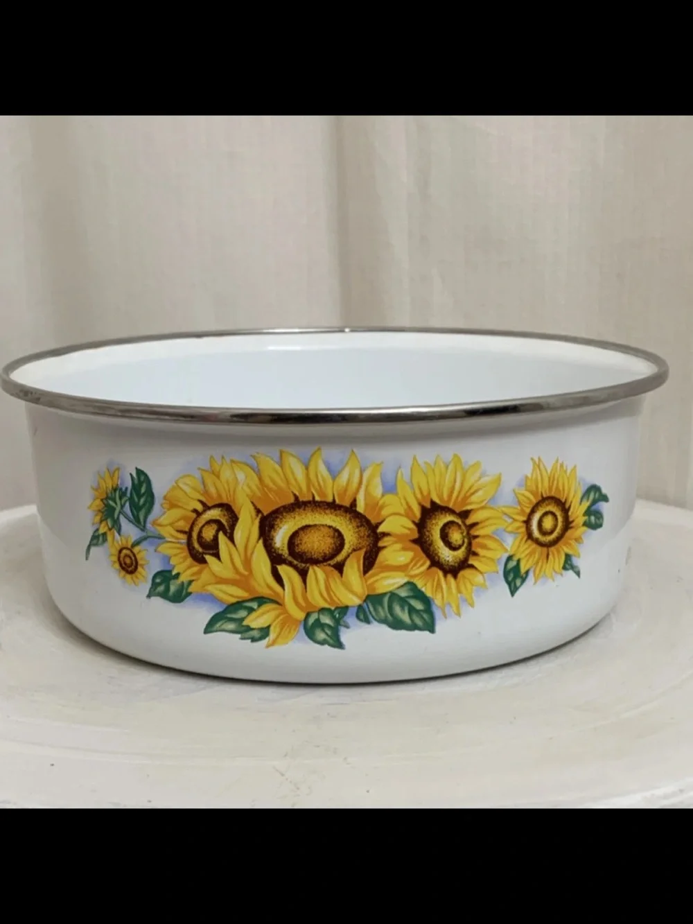 Vintage Sunflower Enamel Serving Bowl White with Yellow Sunflowers